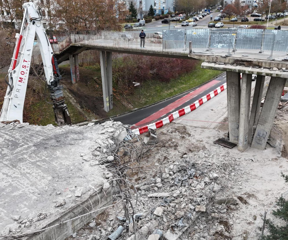 Umowa z wykonawcą, który zdemontuje kładkę-giganta i wybuduje nową 