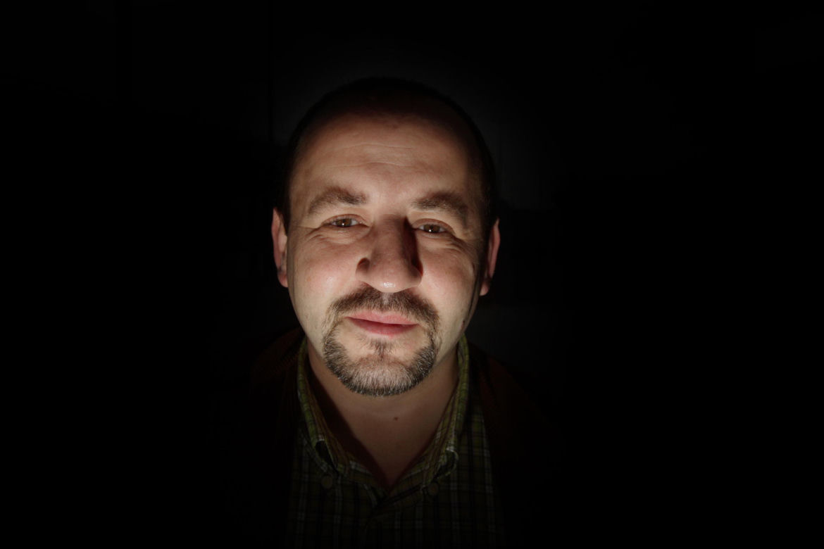 Zarobił miliardy dolarów, dziś ściga go policja. Gdzie jest Bogusław Bagsik?