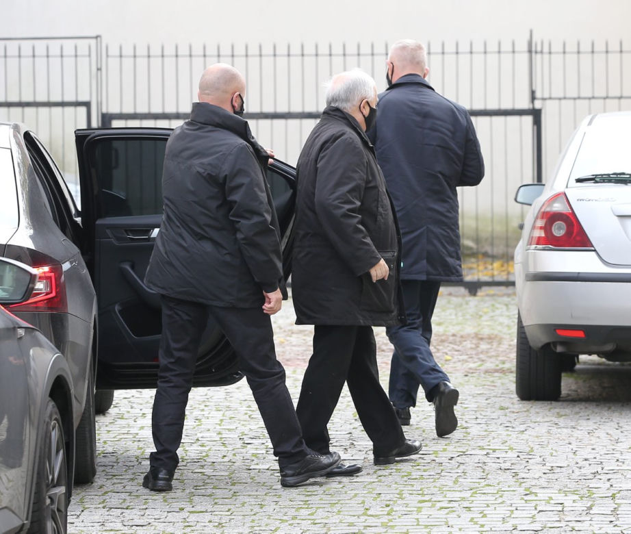 Jarosław Kaczyński. Izolacja, potem kościół