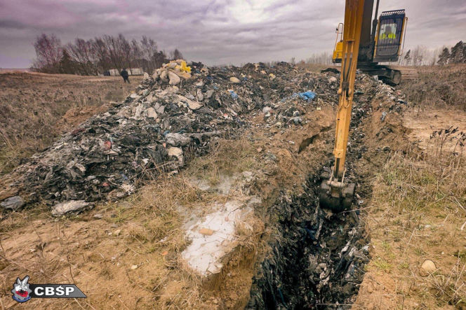 Mafia śmieciowa rozbita na Pomorzu! Działali pod osłoną nocy przy budowie S6