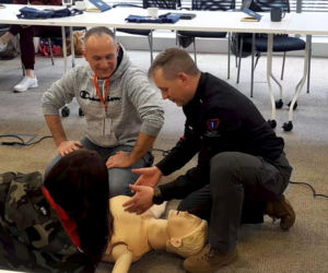 Aptekarze ćwiczą na wypadek wojny. Pierwsze takie szkolenie w Warszawie
