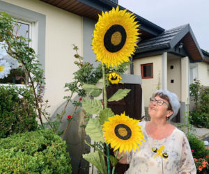 Kolorowe domy inspirowane twórczością Vincenta van Gogha zamieniły wieś liczącą zaledwie stu mieszkańców w prawdziwą atrakcję turystyczną