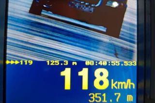 Jechał w terenie zabudowanym z prędkością 118 km/h! 