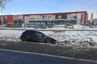 W Ujrzanowie na DK 63 zderzyły się trzy pojazdy