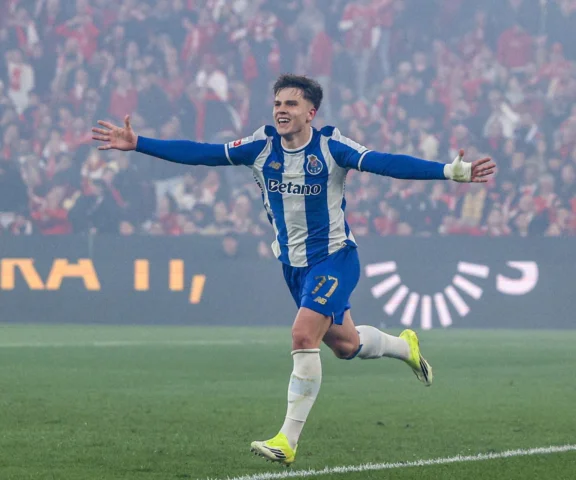 Szaleństwo na punkcie Oskara Pietuszewskiego? Takie są oceny po wielkim meczu z Benficą