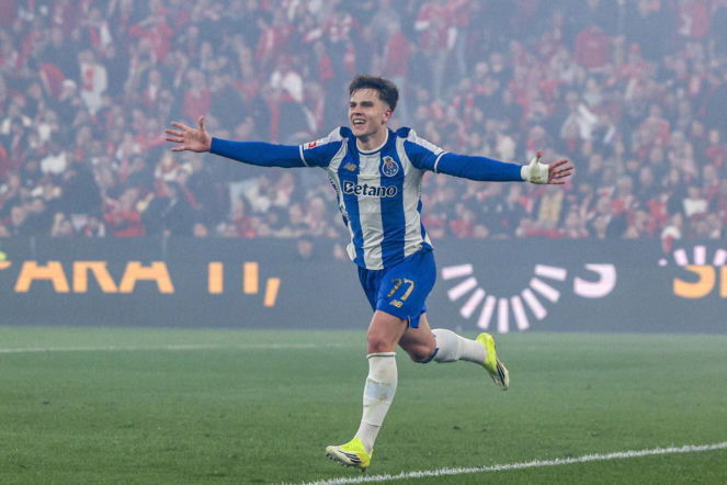 Szaleństwo na punkcie Oskara Pietuszewskiego? Takie są oceny po wielkim meczu z Benficą