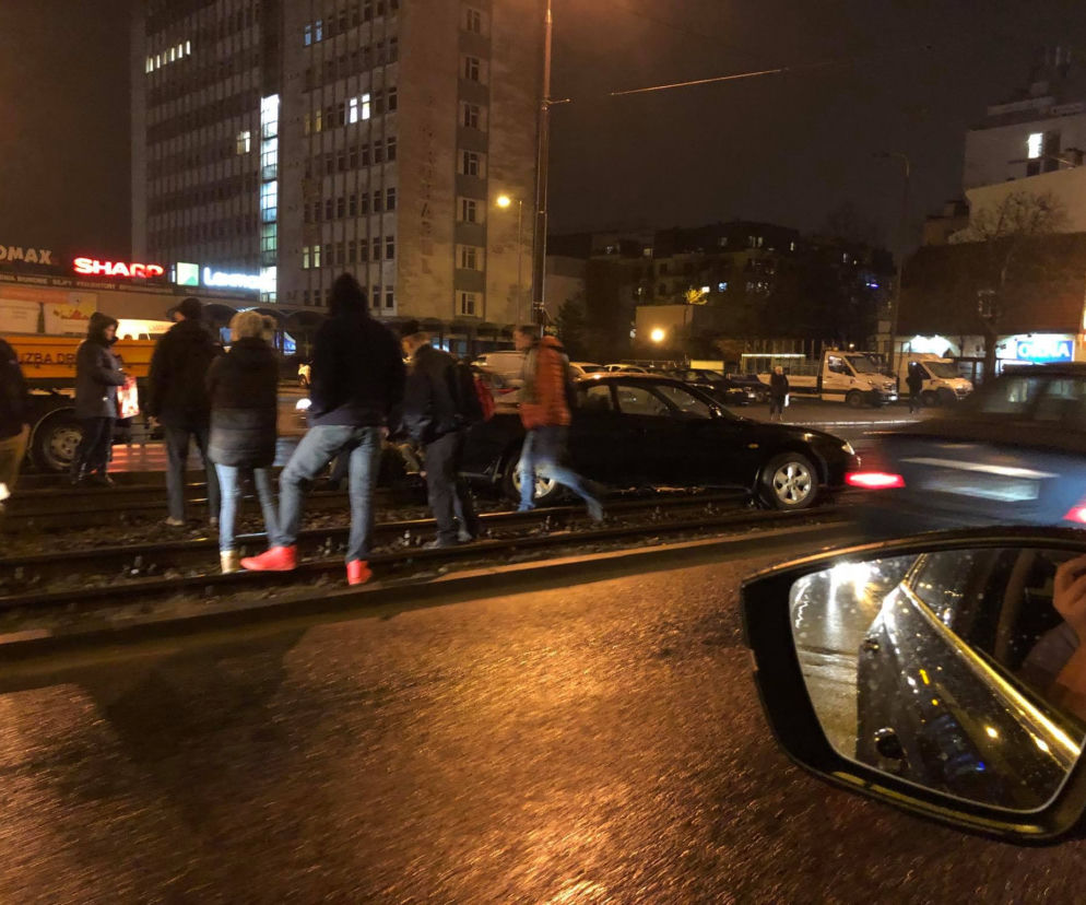 Tramwaj na torowisku