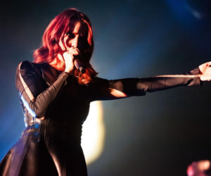 Misternie zaplanowane wizualne widowisko – Epica, Amaranthe i Charlotte Wessels zagrali w Warszawie [RELACJA]