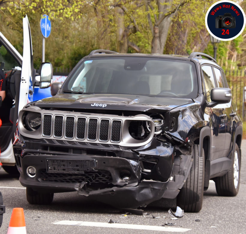 Jeep gruchnął w motocykl! Kierujący wymusił pierwszeństwo. Ranne dwie osoby