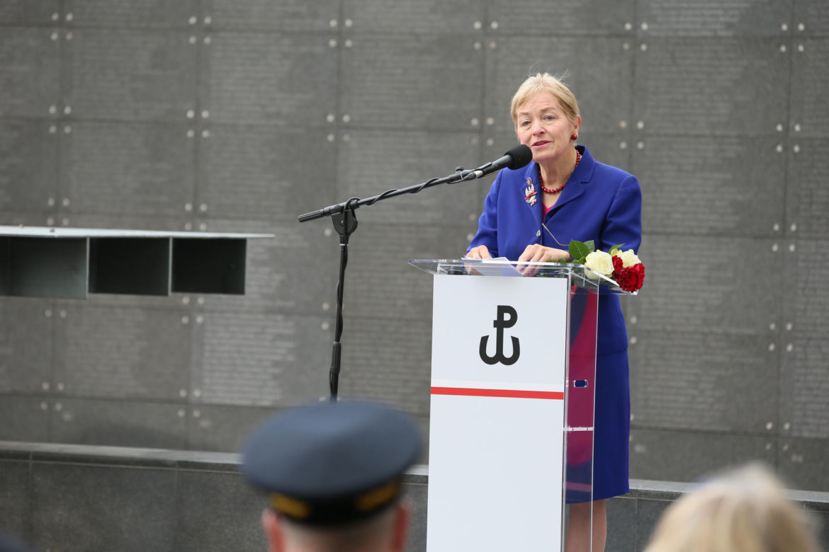 Amerykański generał z powstańcami warszawskimi. Nowy projekt Muzeum Powstania i ambasady USA