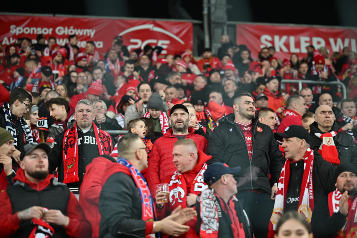 Widzew Łódź - Lech Poznań: Zdjęcia kibiców i zawodników z meczu 24. kolejki PKO BP Ekstraklasy