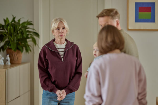 Na Wspólnej odc. 4128. Ania (Sonia Mietielica), Igor (Jakub Wesołowski), Ewa (Ewa Gawryluk), Jaś (Kazio Wierzbicki)