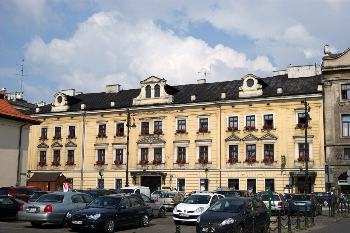 To jeden z najpiękniejszych budynków w Krakowie. Mieszkali w nim Henryk Sienkiewicz i Józef Piłsudski