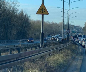Zderzenie aut na Niestachowskiej 22.03