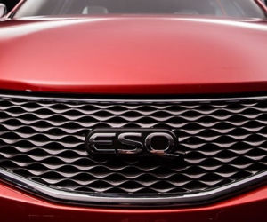 Infiniti ESQ