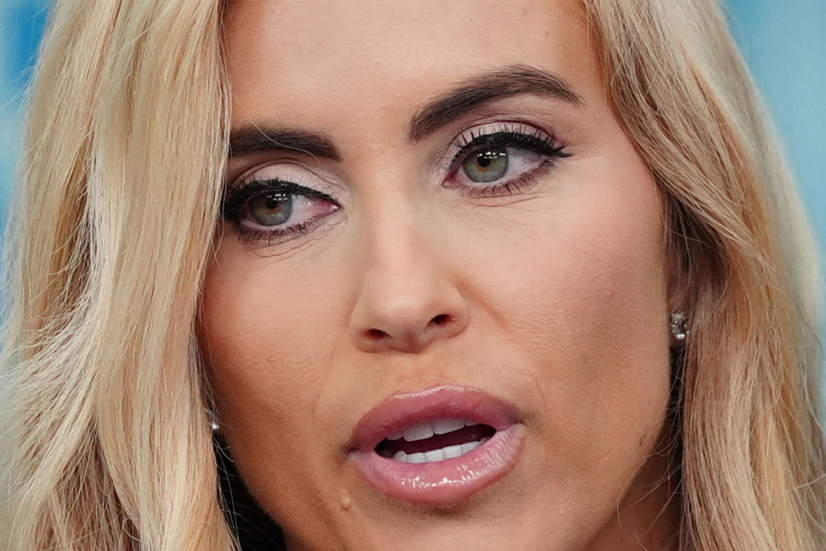 Media masakrują nową rzeczniczkę Trumpa! Piękna blondynka kocha się w prezydencie?