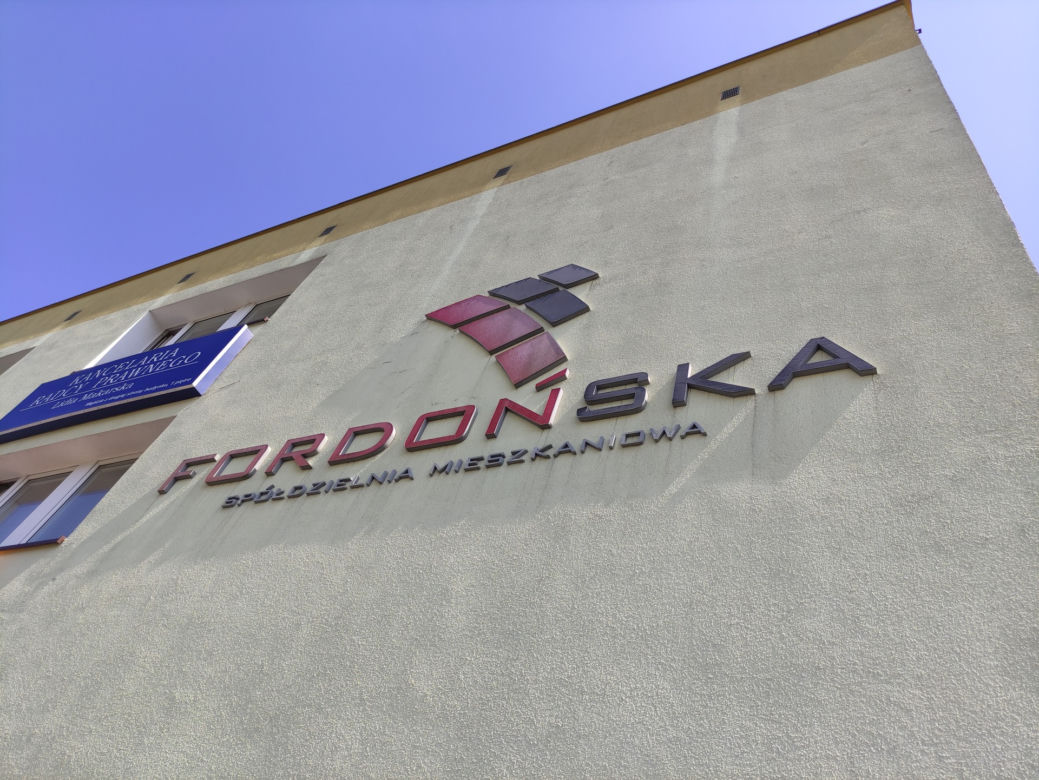 Karaluchy straszą mieszkańców bloku przy ulicy Witeckiego 3 w Bydgoszczy 
