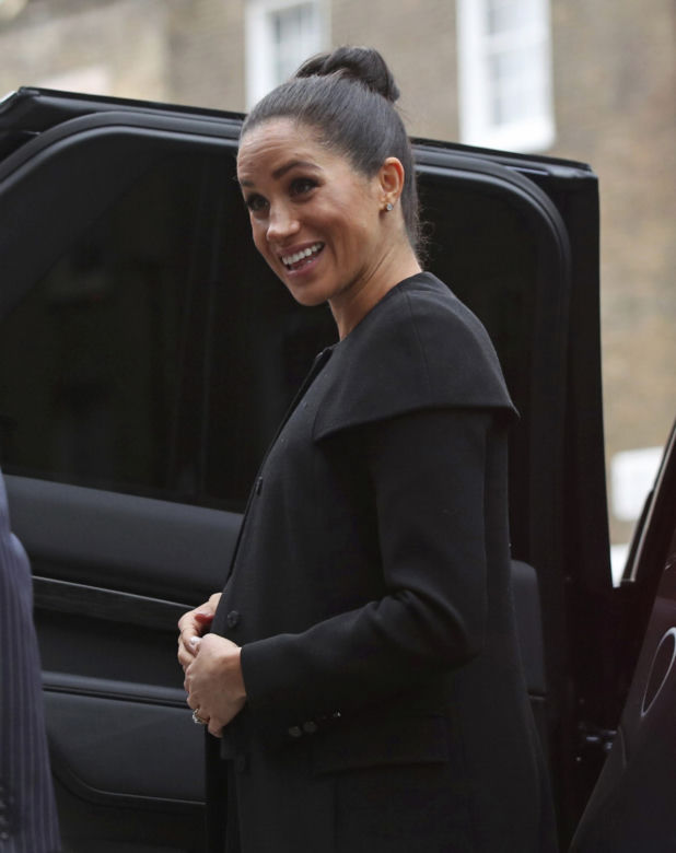 Królowa zabrała Meghan królewskie klejnoty
