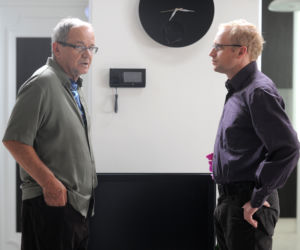 PRZEPIS na ŻYCIE 4 sezon odc. 13 (odc. 52). Waluś (Jerzy Fedorowicz), Andrzej (Piotr Adamczyk)