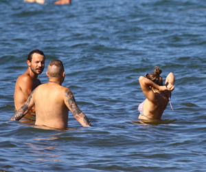 Edyta Herbuś na plaży