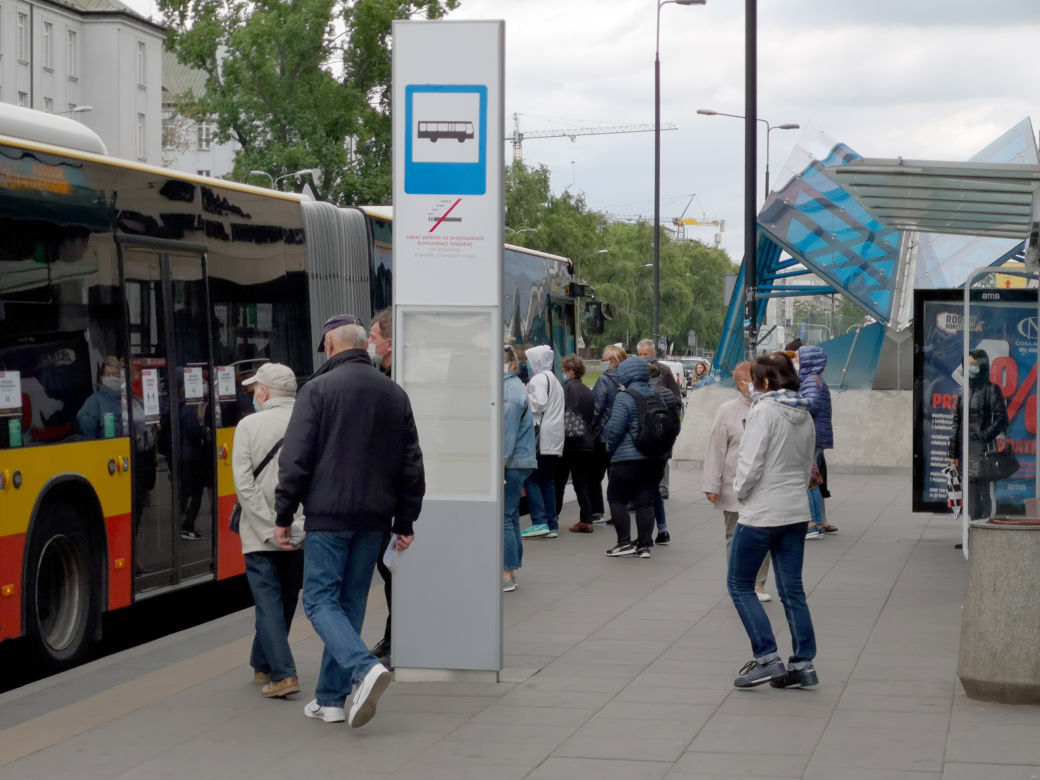 Warszawa luzuje obostrzenia