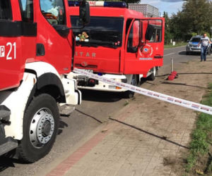 Kierowca BMW stracił przytomność i uderzył w MUROWANY płot! 