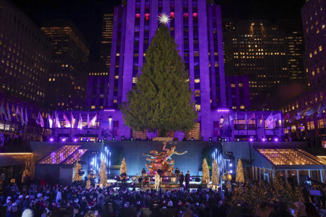 Legendarna choinka w Rockefeller Center już świeci