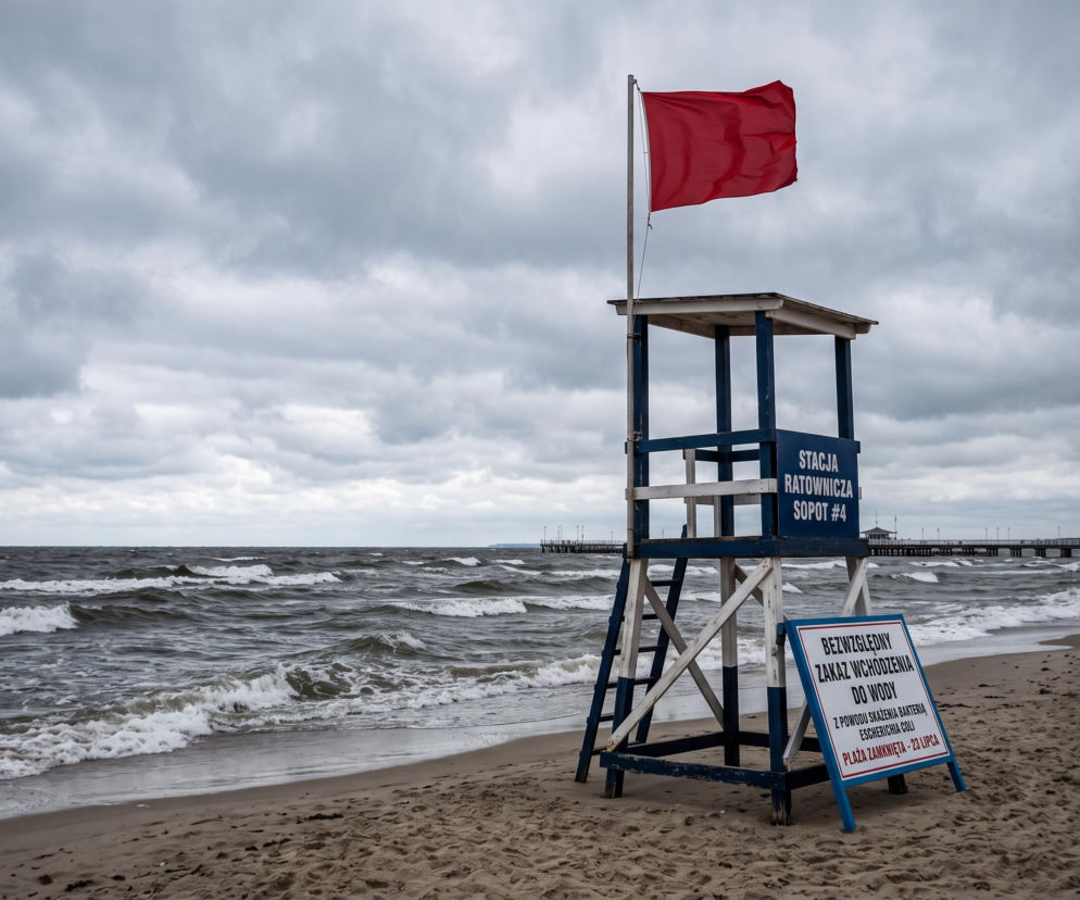 Sinice Sopot. Czy w Sopocie można się kąpać 23.07? Flaga, warunki pogodowe