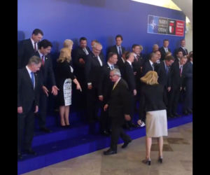 Graś pije, Tusk błądzi