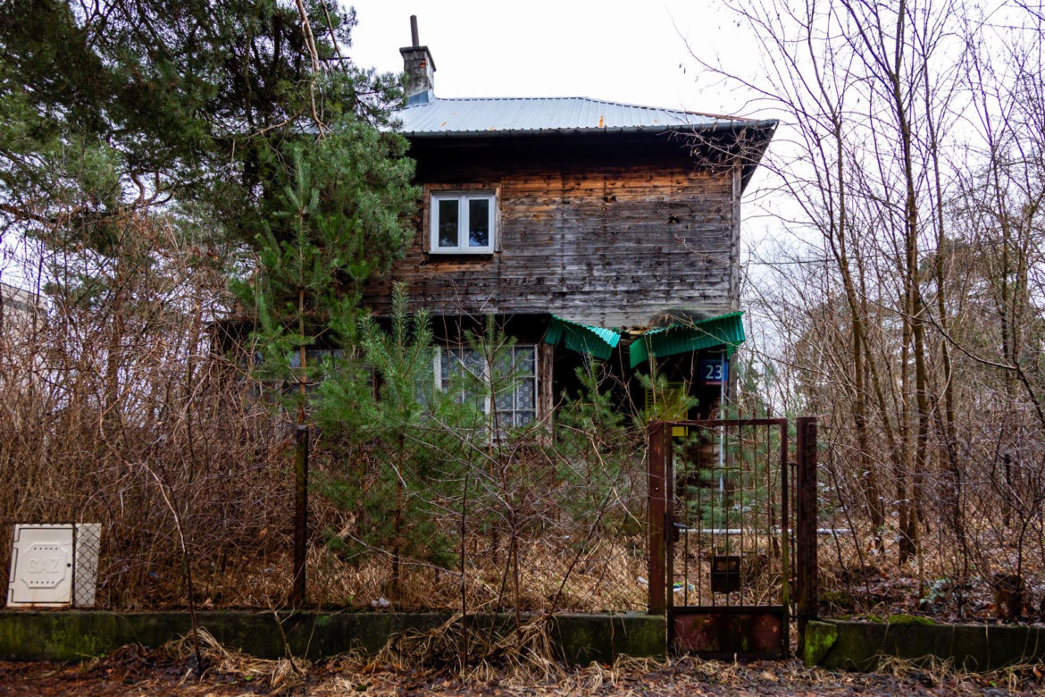 Boernerowo w Warszawie - zdjęcia drewnianego osiedla, miasta-ogrodu