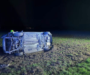 Taksówka wypadła z drogi i dachowała pomiędzy miejscowościami Borki Siedleckie i Przygody. W wypadku poszkodowane zostały dwie osoby