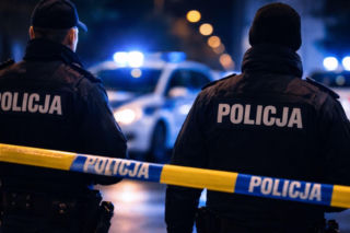 Policja zatrzymała 17-latka! Miał zabić siekierą prababcię i ojczyma