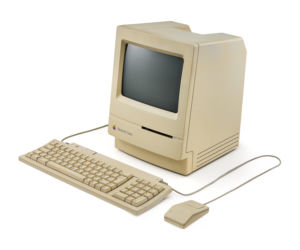 Komputer Beksińskiego trafił na aukcję. Niezwykła pamiątka po niezwykłym artyście! 