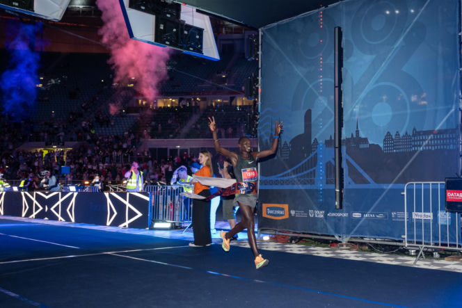 Sukces 12. Tarczyński Nocnego Wrocław Półmaratonu