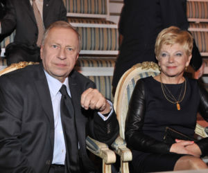 Jerzy Stuhr zaczął mówić i stawia pierwsze kroki