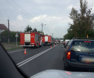 Wypadek w Skawinie. Trzy osoby ranne [GALERIA ZDJĘĆ]