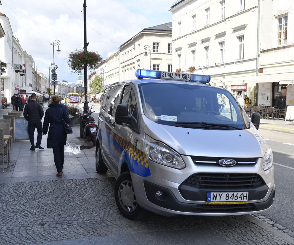 Warszawa: Prawie pół MILIONA interwencji straży miejskiej. Najczęściej wystawiali mandaty