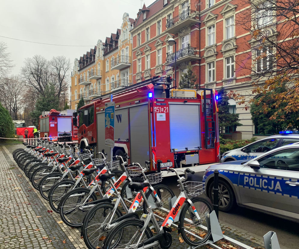 Makabryczny wypadek w Gliwicach. Pieszy zginął pod kołami śmieciarki
