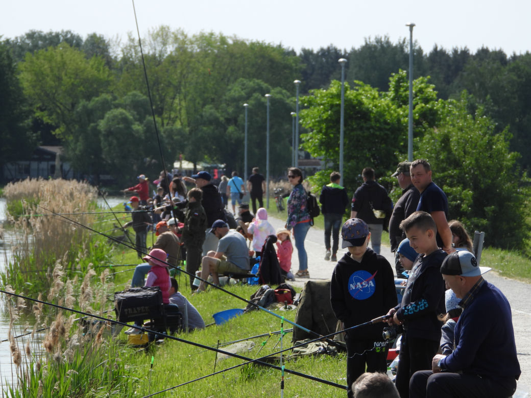 Zawody wędkarskie nad zalewem Muchawka i piknik wędkarski w Siedlcach