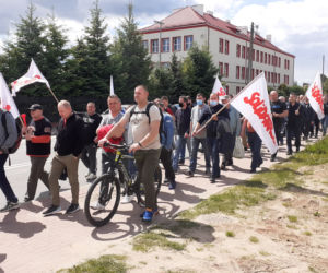 Pikieta w MAN-ie. Związkowa Solidarność w MAN BUS nadal protestuje!