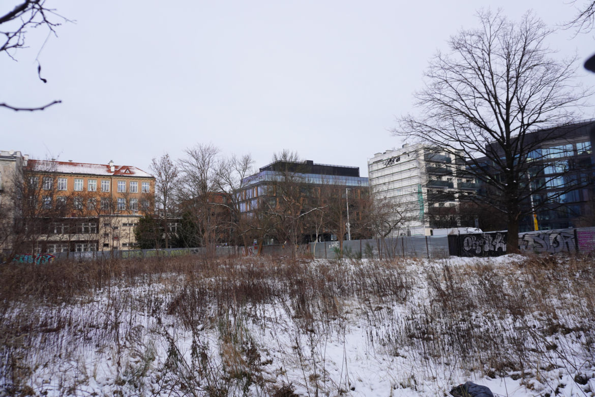 Atrakcyjna działka na rogu Dobrej i Zajęczej na Powiślu. Miasto wyceniło ją na 58 milionów złotych