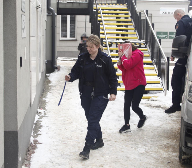 Proces matki o znęcanie się nad córeczką