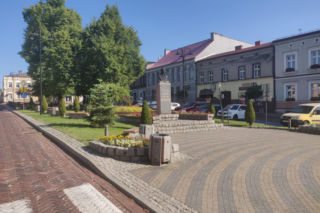 Zachwyca nie tylko unikatowym rynkiem, ale też drewnianym kościołem. To jedno z najpiękniejszych śląskich miast 