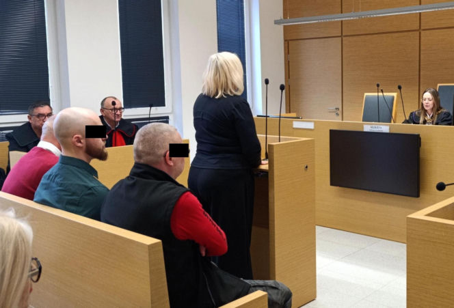 Spadł z noszy w drodze do szpitala, nie przeżył. Medycy oskarżeni o śmierć Ryszarda