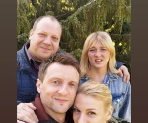 M jak miłość. Tadeusz (Bartłomiej Nowosielski), Ula (Iga Krefft), Bartek (Arkadiusz Smoleński), Jagoda (Katarzyna Kołeczek)