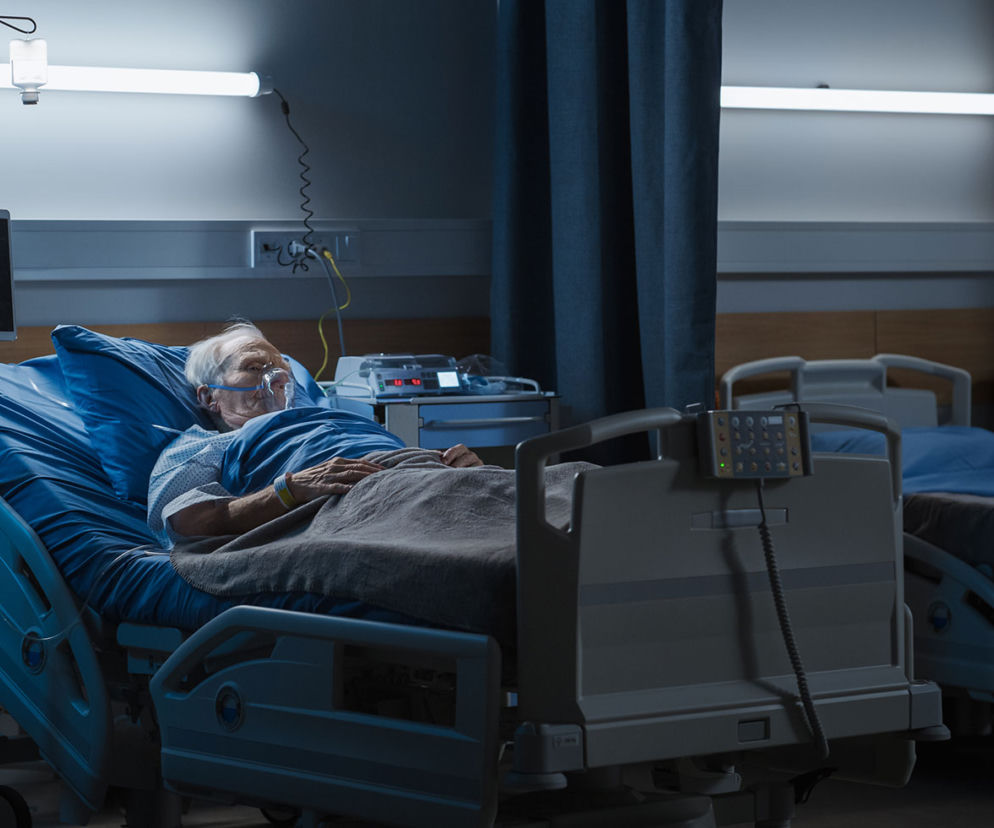 Ostatnie słowa na łożu śmierci. Pielęgniarka zdradza, co najczęściej mówią umierający