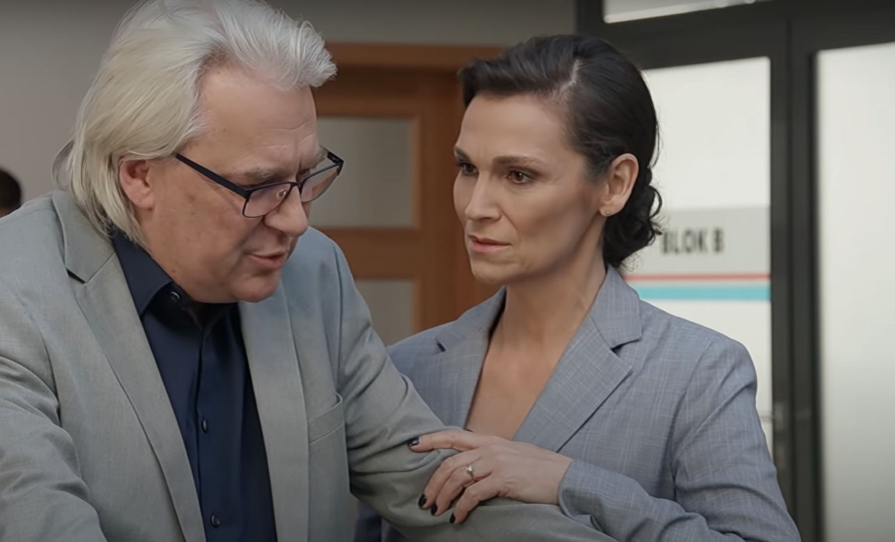 Pierwsza miłość. Izabela (Olga Bończyk), Zygmunt (Zbigniew Stryj)