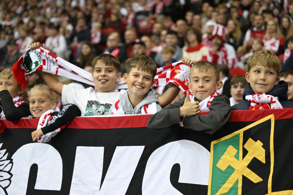 Tłumy kibiców na PGE Narodowym w Warszawie. Polska-Bośnia [ZDJĘCIA]
