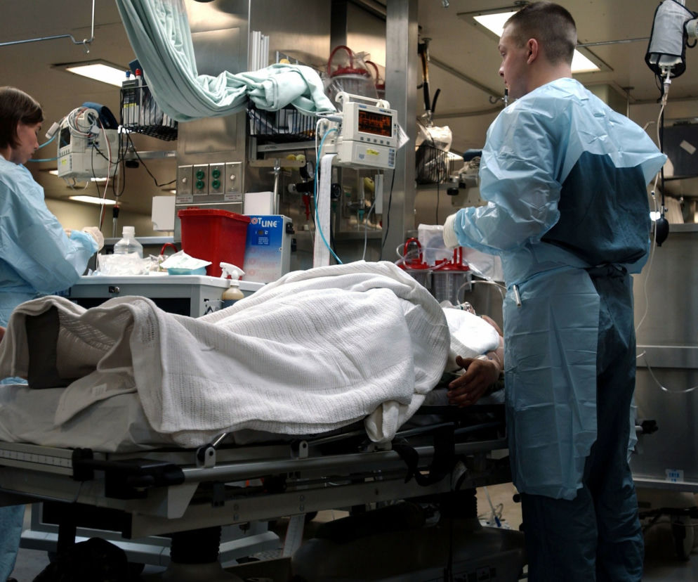 Kraków: Stan pacjenta z koronawirusem jest ciężki. Mężczyzna leży pod respiratorem 
