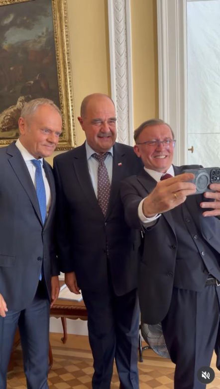 Donald Tusk na planie "Rancza"